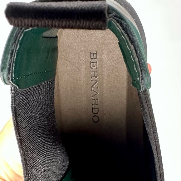 NW/OT Bernardo Addison Chelsea Rain Boot Royal Pine Size 11 - Picture 11 of 11